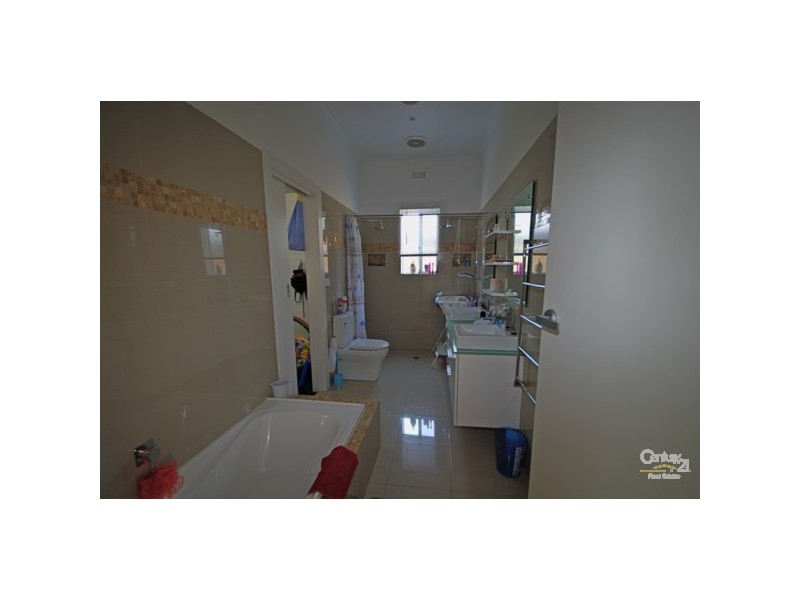 21 Cavendish Drive, Heatherton VIC 3202