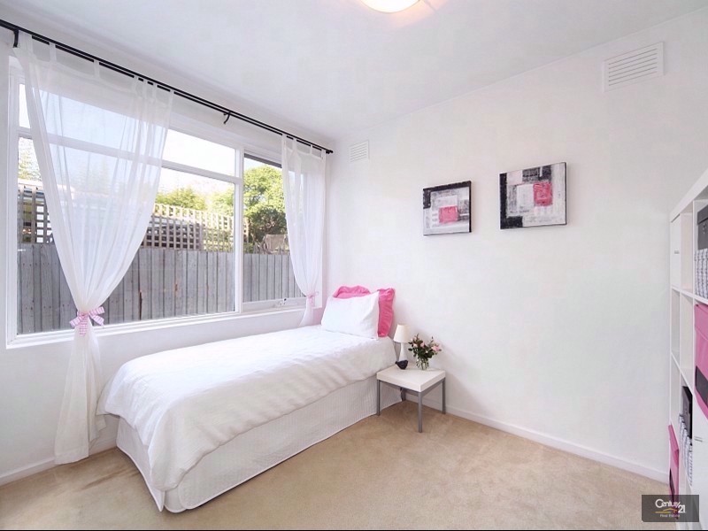 4/13 Clapperton Street, Bentleigh VIC 3204