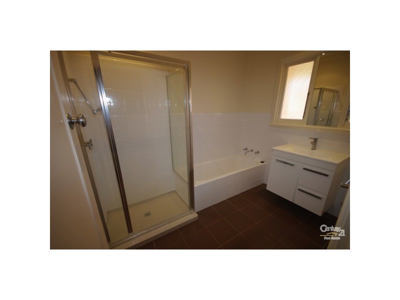 4 Browns Road, Bentleigh East VIC 3165