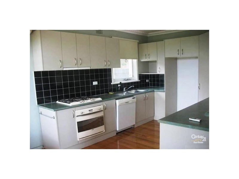 5 Montclair Court, Bentleigh East VIC 3165