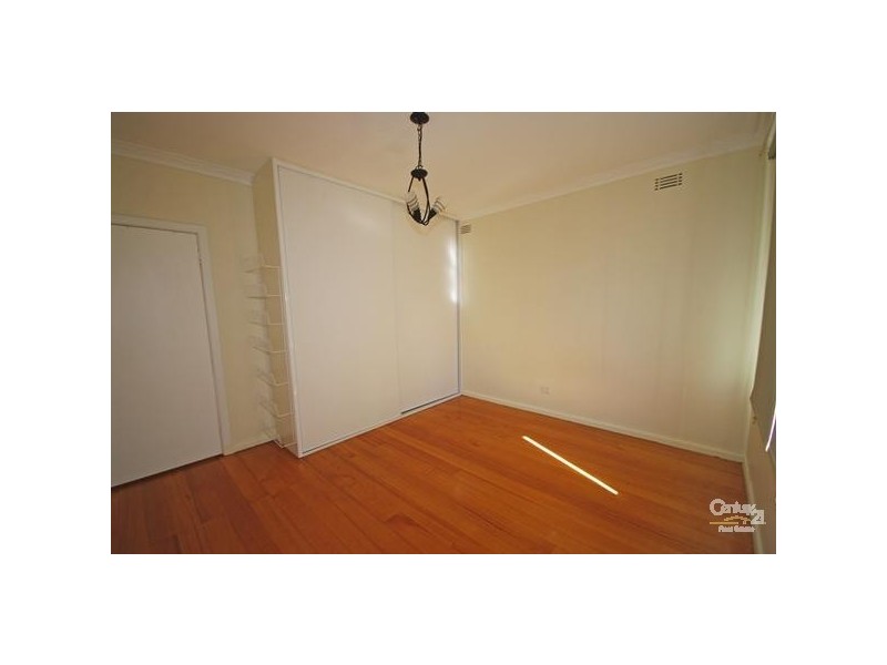 5 Montclair Court, Bentleigh East VIC 3165