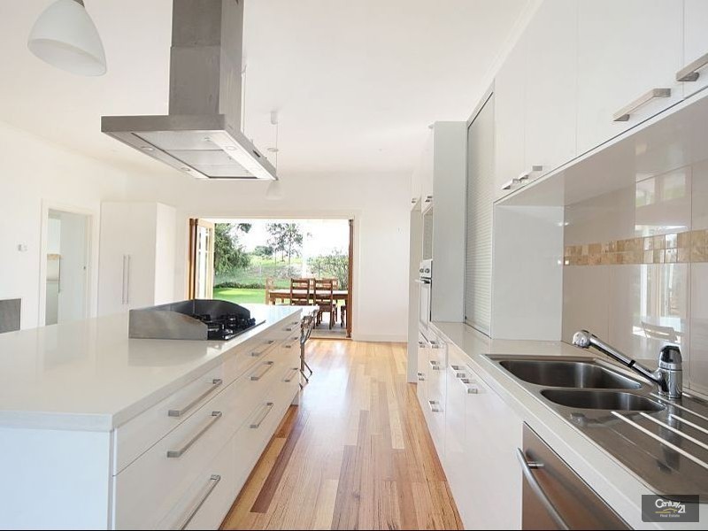 21 Cavendish Drive, Heatherton VIC 3202