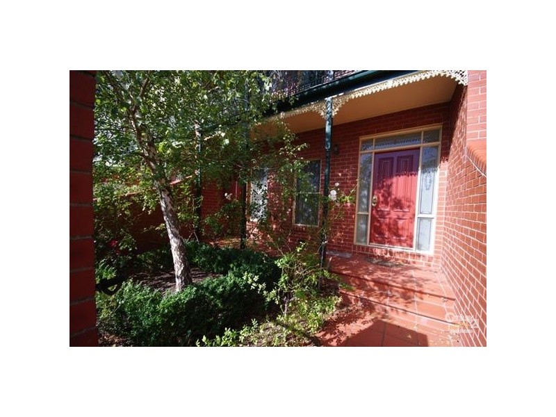 2/76 Wheatley Road, Mckinnon VIC 3204