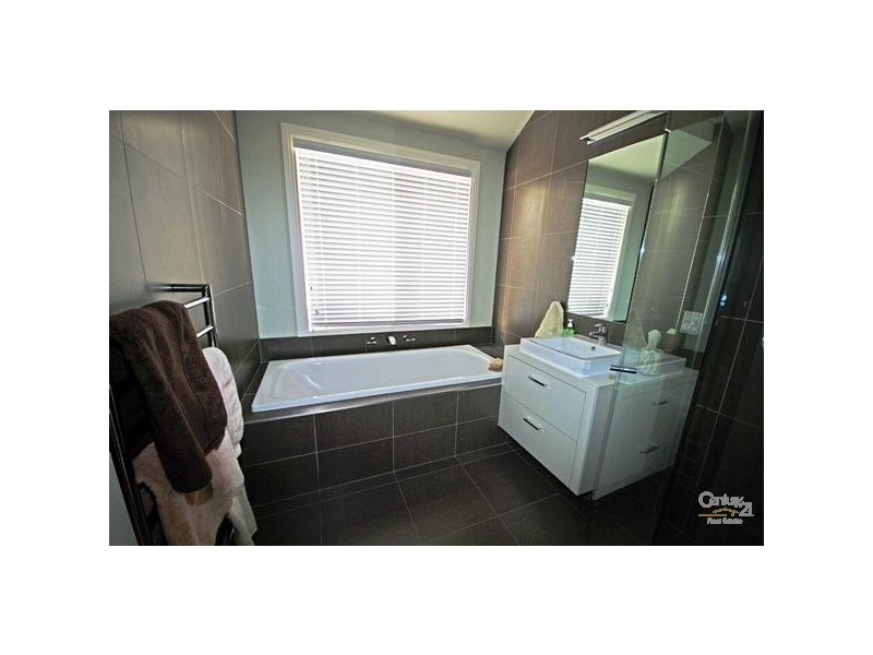 40 Glen Orme Avenue, Ormond VIC 3204