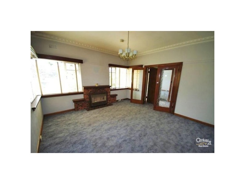 6 Clairmont Avenue, Bentleigh VIC 3204