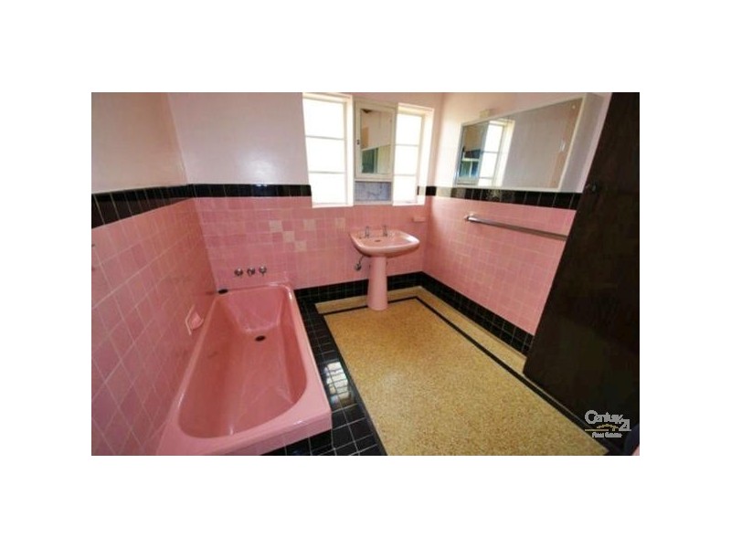 6 Clairmont Avenue, Bentleigh VIC 3204