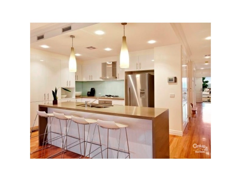 6B Riddle Street, Bentleigh VIC 3204