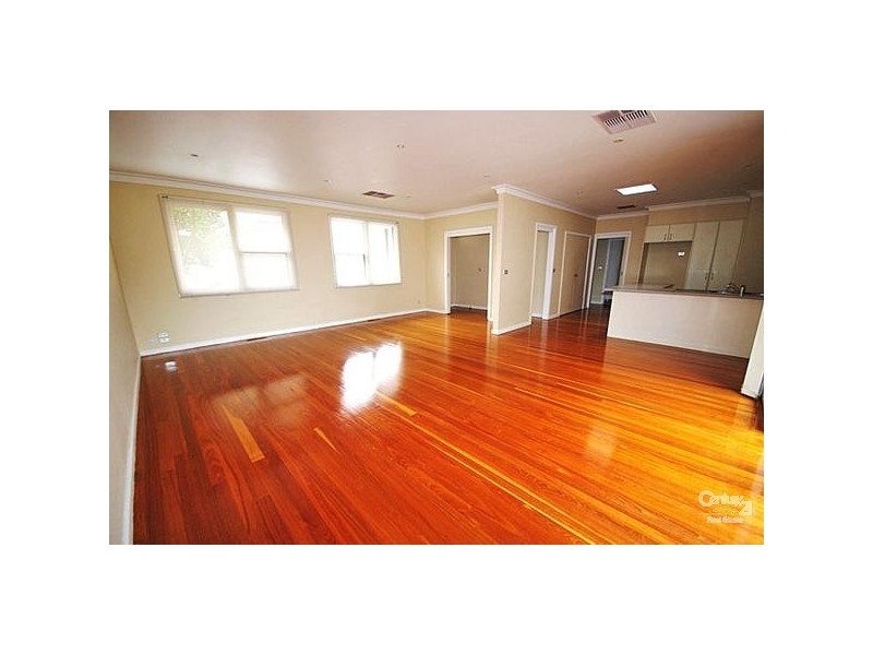 2/77 Lillimur Road, Ormond VIC 3204