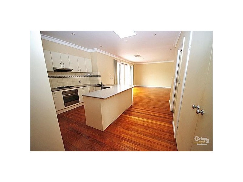 2/77 Lillimur Road, Ormond VIC 3204