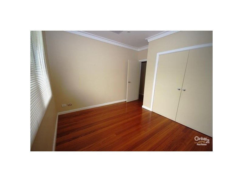 2/77 Lillimur Road, Ormond VIC 3204