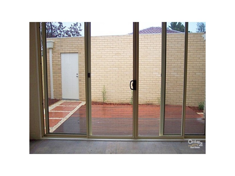 1/11 Carrington Street, Hampton East VIC 3188