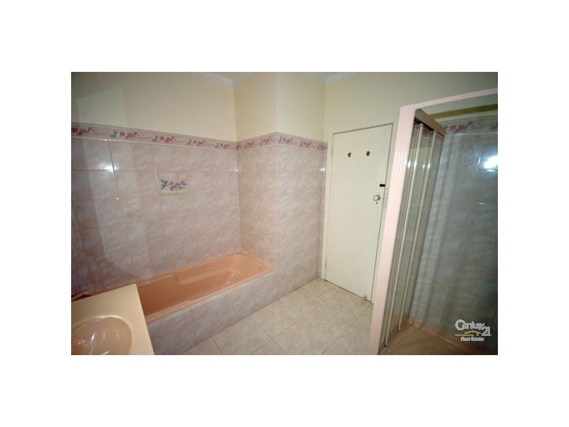 18 Wavell Street, Mckinnon VIC 3204