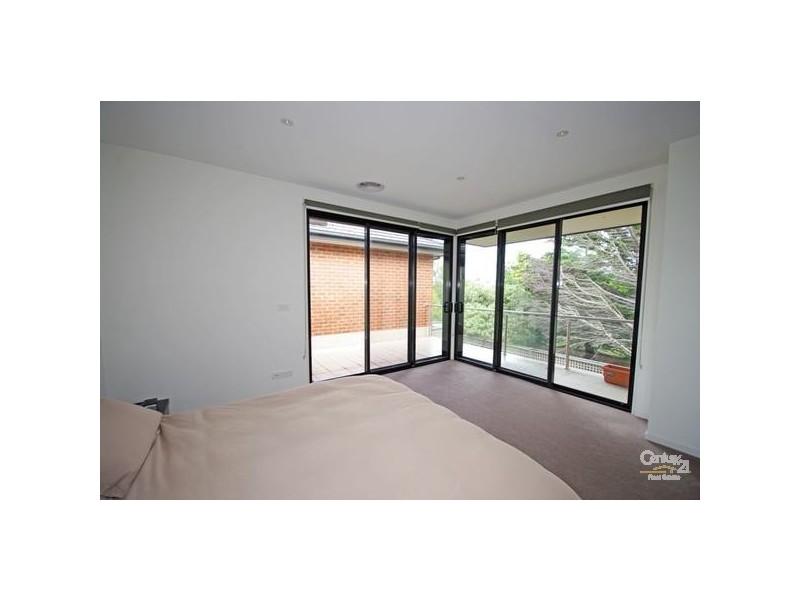 6 Carcoola Court, Ormond VIC 3204