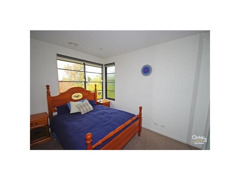 6 Carcoola Court, Ormond VIC 3204