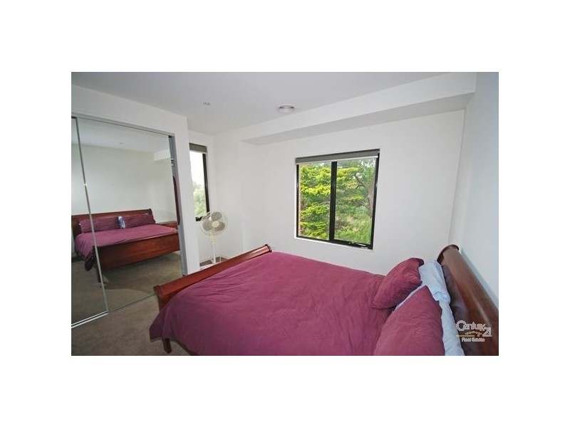 6 Carcoola Court, Ormond VIC 3204