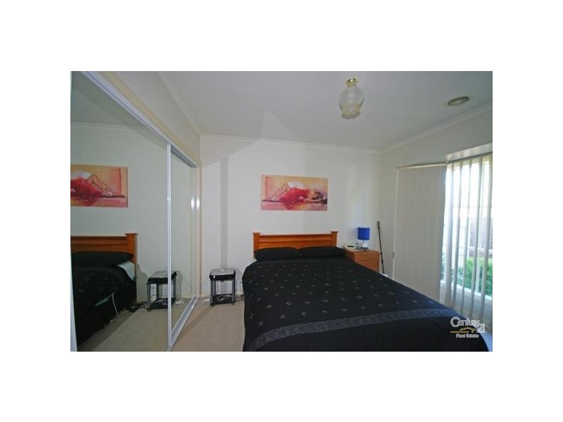 1/4 Katoomba Street, Hampton East VIC 3188