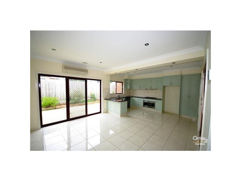 2/1074 North Road, Bentleigh East VIC 3165