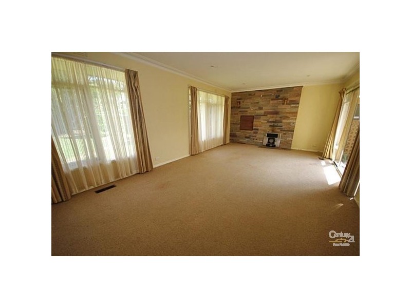 4 Clarence Street, Bentleigh East VIC 3165