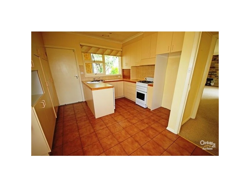 4 Clarence Street, Bentleigh East VIC 3165