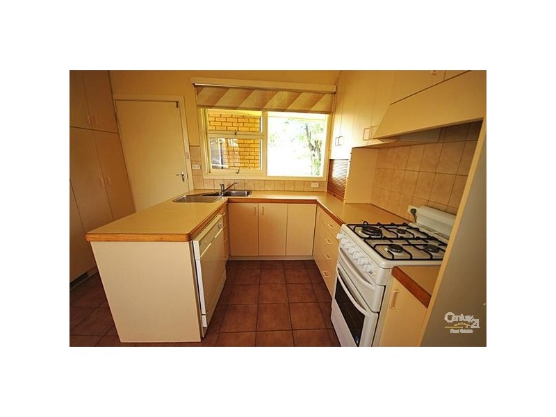 4 Clarence Street, Bentleigh East VIC 3165