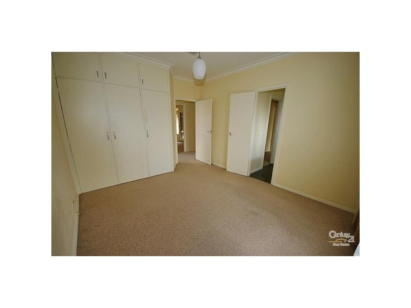 4 Clarence Street, Bentleigh East VIC 3165