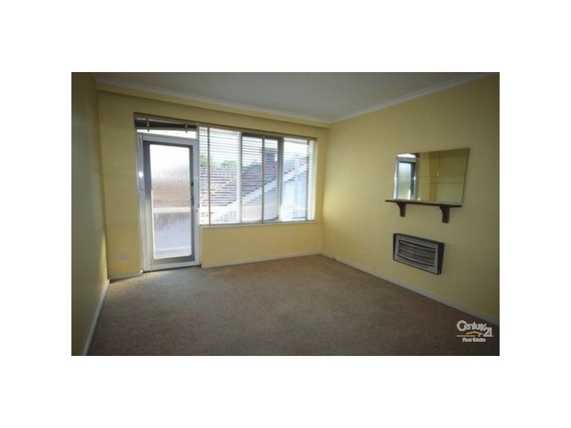 8/3 Yendon Road, Glen Huntly VIC 3163