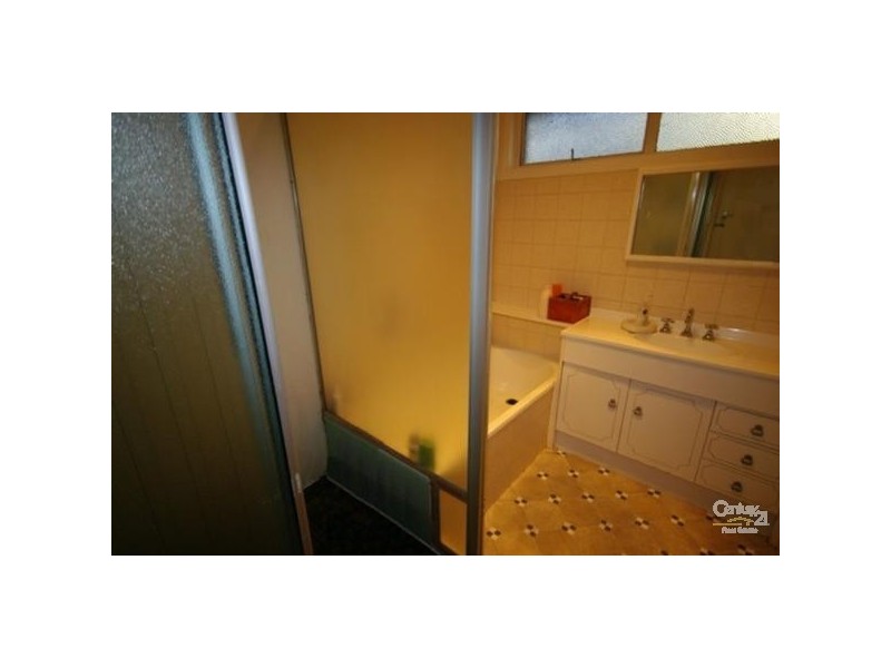 10 Willow Avenue, Cheltenham VIC 3192