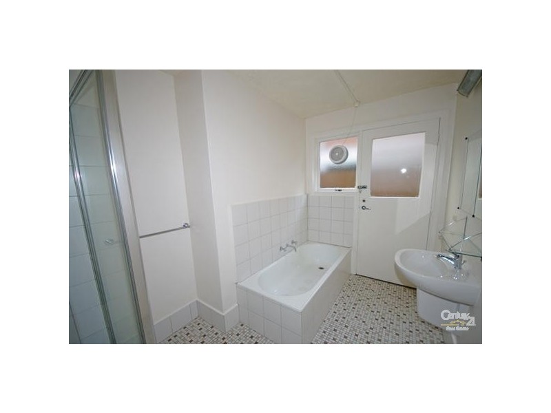 8/7 Davies Street, Mentone VIC 3194