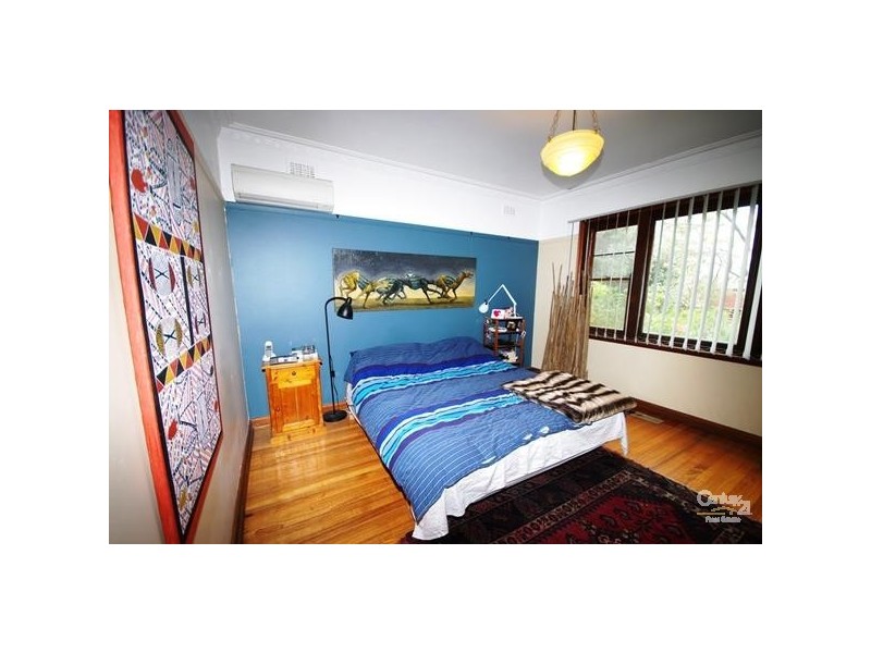 2 Hudson Street, Mckinnon VIC 3204