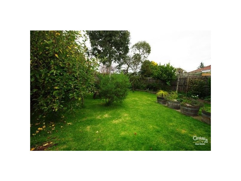 2 Hudson Street, Mckinnon VIC 3204