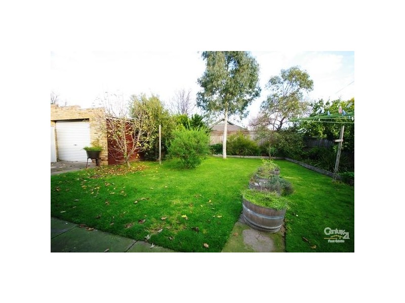 2 Hudson Street, Mckinnon VIC 3204