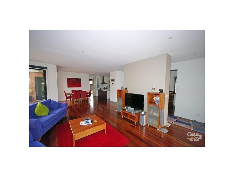 6 Carcoola Court, Mckinnon VIC 3204