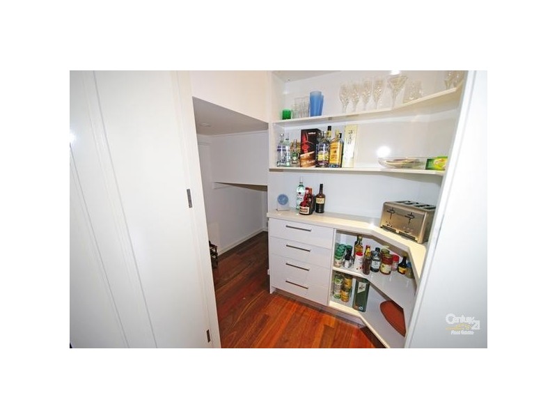 6 Carcoola Court, Mckinnon VIC 3204