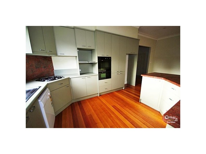 35 Cairnes Grove, Bentleigh VIC 3204