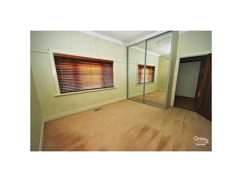 35 Cairnes Grove, Bentleigh VIC 3204