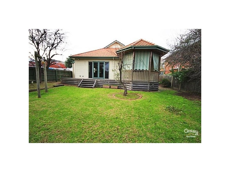 35 Cairnes Grove, Bentleigh VIC 3204