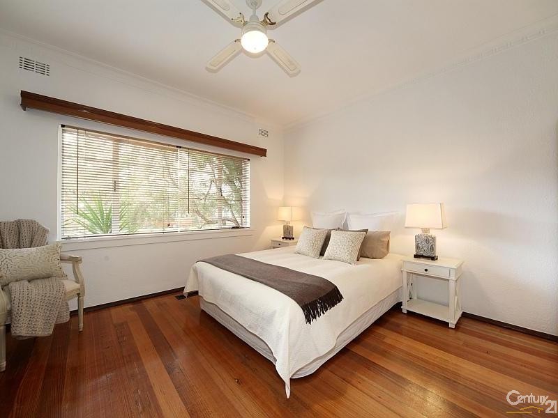 1/2 Riddle Street, Bentleigh VIC 3204