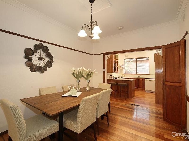 1/2 Riddle Street, Bentleigh VIC 3204