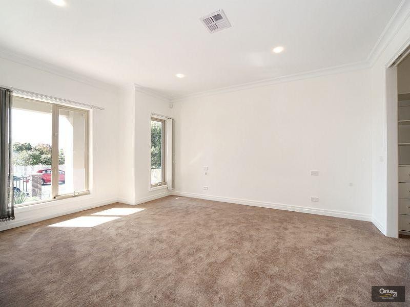 6B Riddle Street, Bentleigh VIC 3204