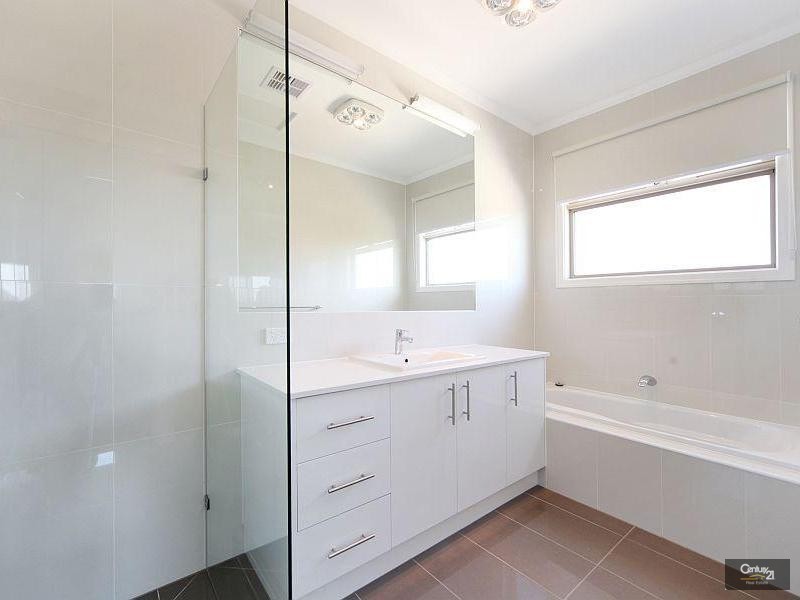 6B Riddle Street, Bentleigh VIC 3204
