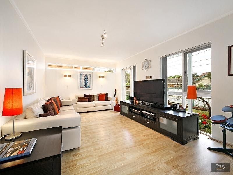 8 Taylor Street, Brighton East VIC 3187