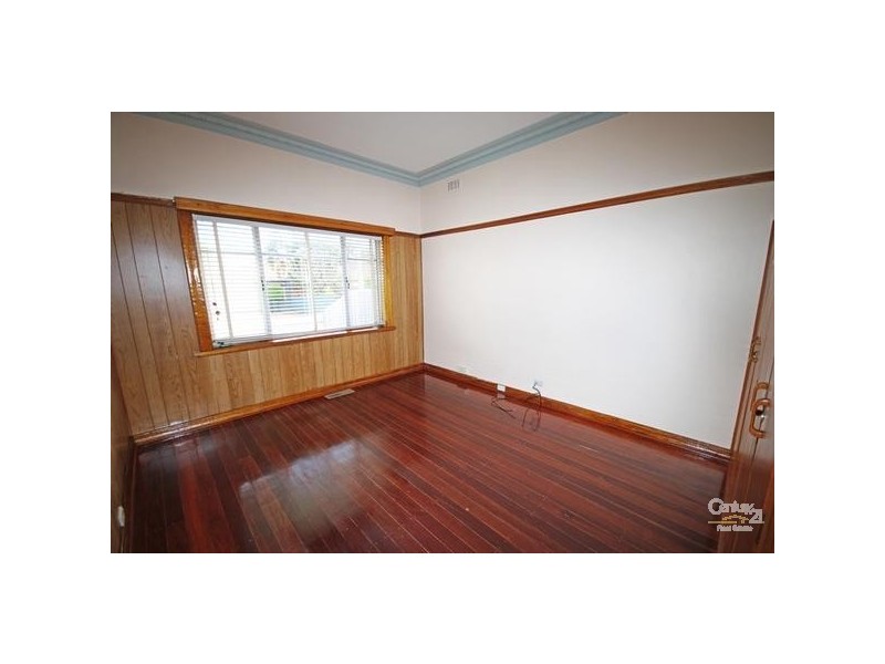 4 Landles Street, Mckinnon VIC 3204