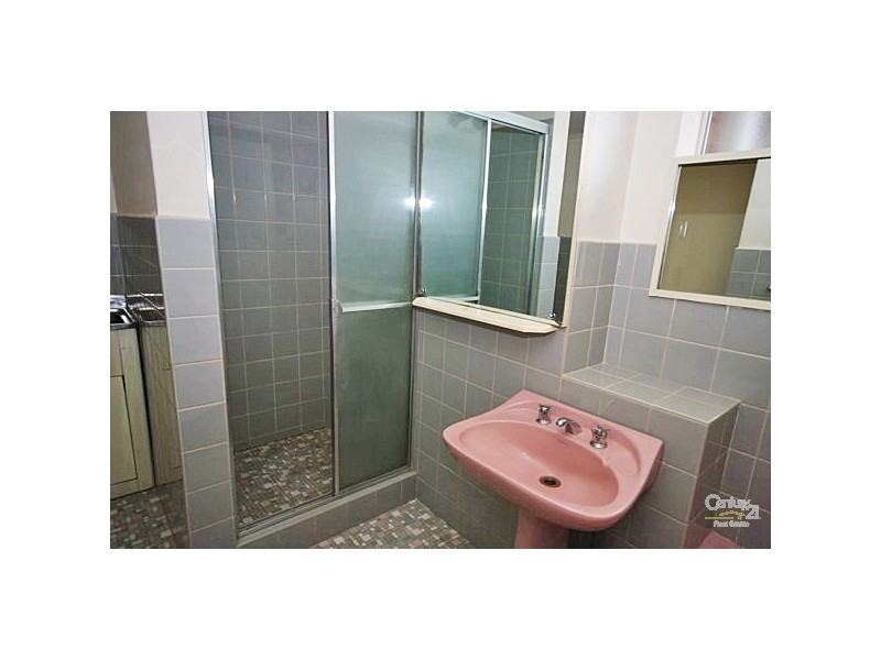 4/21 Tiuna Grove, Elwood VIC 3184