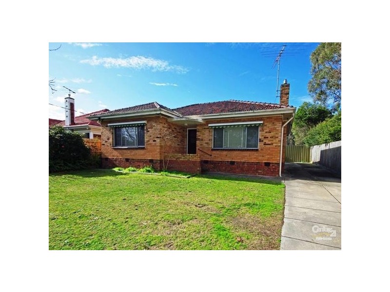 68 Hall Street, Mckinnon VIC 3204