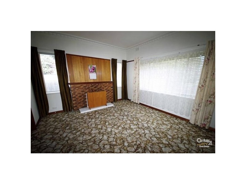 68 Hall Street, Mckinnon VIC 3204