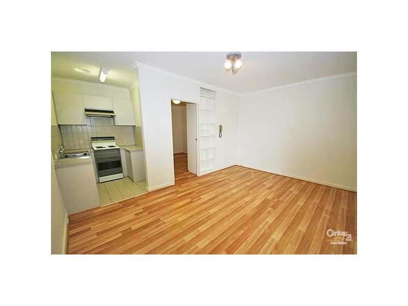 10/4 Holloway Street, Ormond VIC 3204