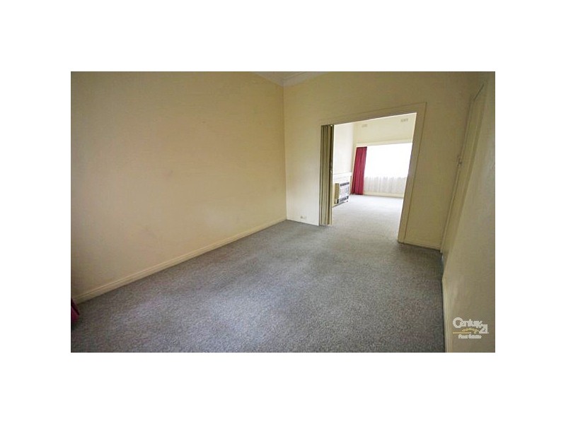 1 Glen Orme Avenue, Mckinnon VIC 3204