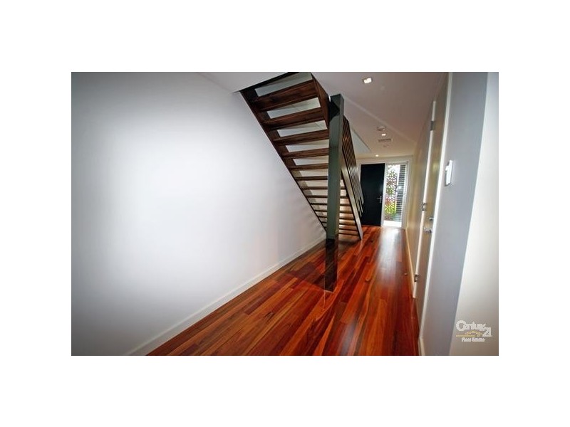 2 Quinns Road, Bentleigh East VIC 3165