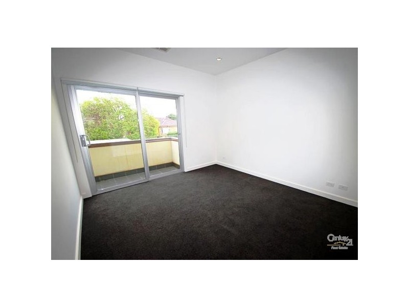 2 Quinns Road, Bentleigh East VIC 3165