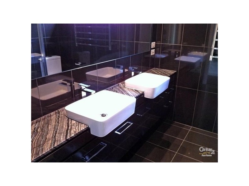 2 Quinns Road, Bentleigh East VIC 3165